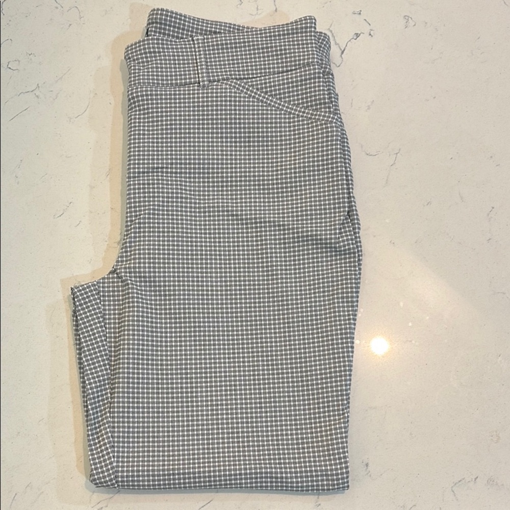 Hilary Radley Black and White Cropped Ankle Pants